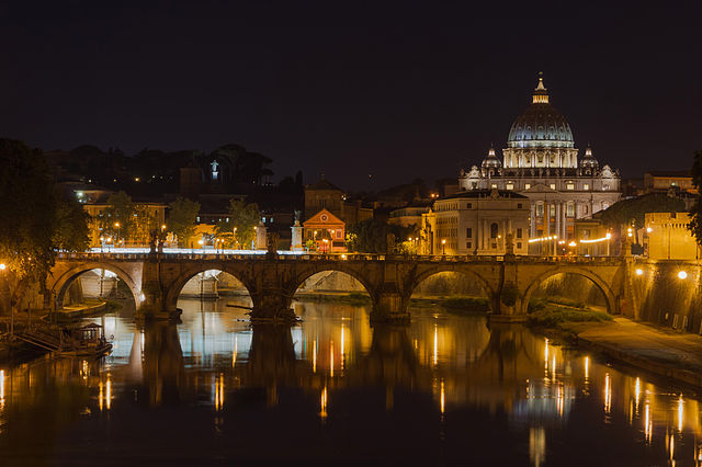 Saint_Peter's_Basilica,_Sant'Angelo_bridge,_by_night,_Rome,_Italy
